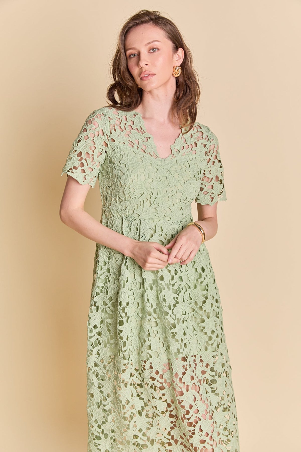 Endless Rose Trusted | All Over Lace Short Sleeves Midi Dress