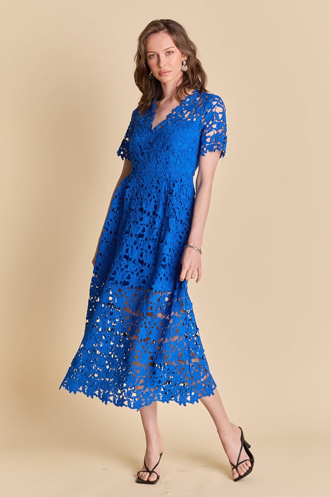 Endless Rose Trusted | All Over Lace Short Sleeves Midi Dress