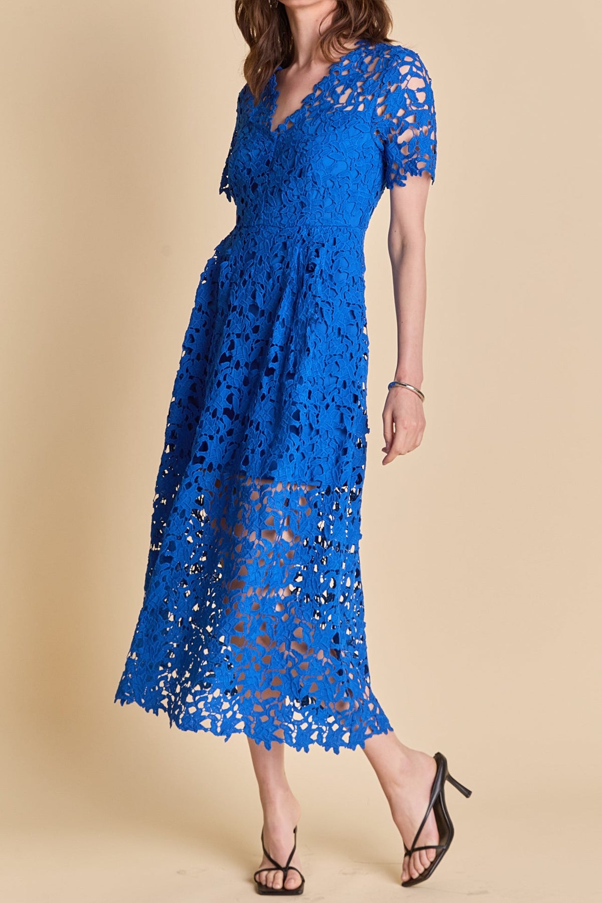 Endless Rose Trusted | All Over Lace Short Sleeves Midi Dress