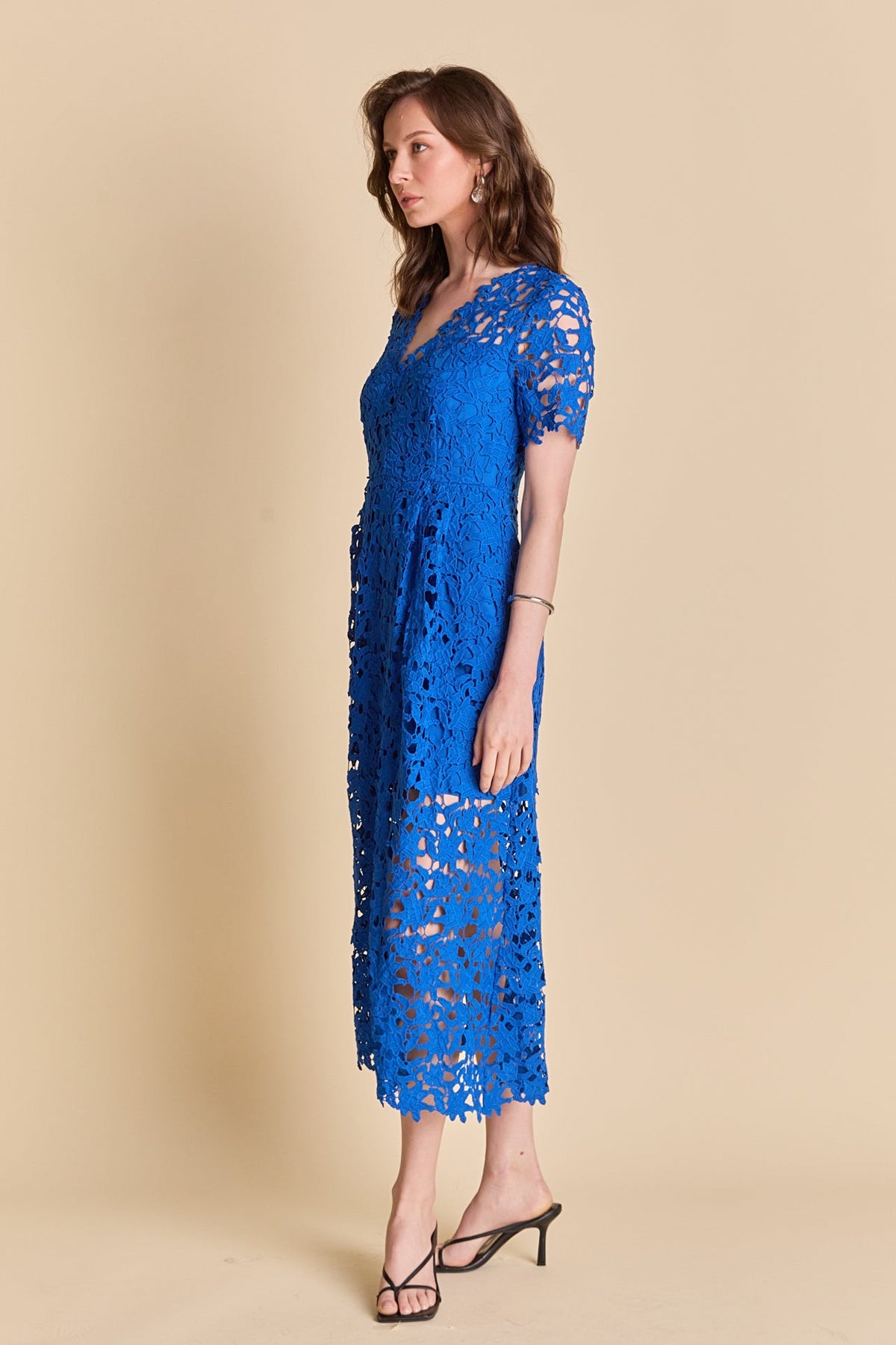 Endless Rose Trusted | All Over Lace Short Sleeves Midi Dress
