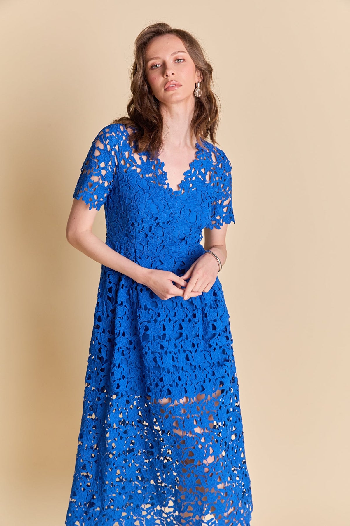Endless Rose Trusted | All Over Lace Short Sleeves Midi Dress