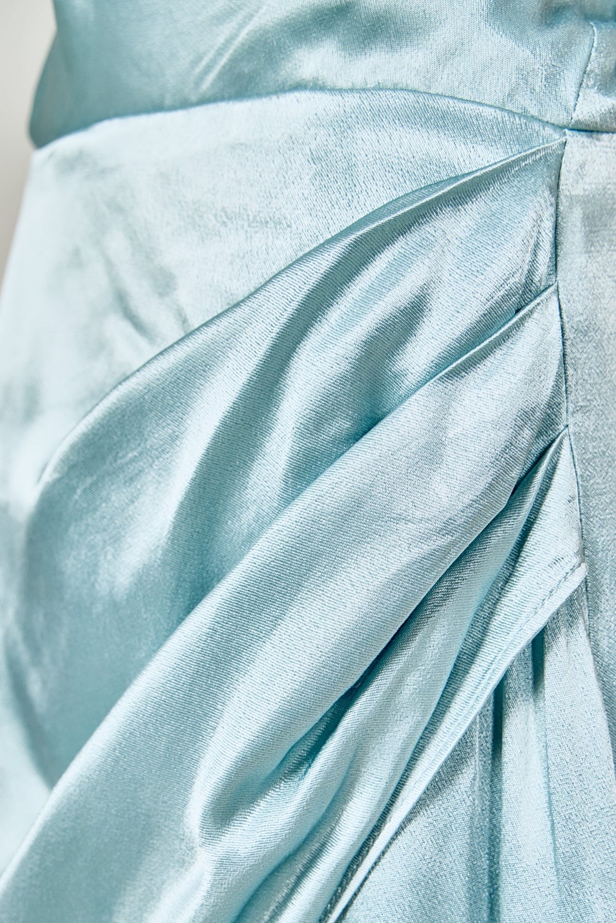 Endless Rose Premium | Halter Neck Asymmetric Satin Dress